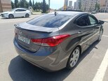 Hyundai Elantra-19