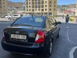 Hyundai Accent-7