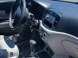 Hyundai Accent-13