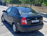 Hyundai Accent-4