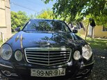 Mercedes E 220-1