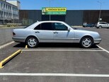 Mercedes E 240-6
