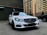 Mercedes E 220-1
