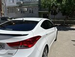 Hyundai Elantra-3