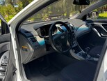 Hyundai Elantra-10