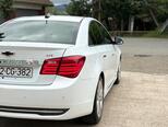 Chevrolet Cruze-12