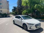 Hyundai Elantra-4