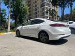 Hyundai Elantra-8