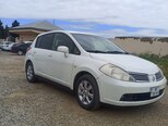 Nissan Tiida-7