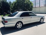 Mercedes E 240-16