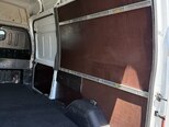 Ford Transit-13