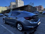 Hyundai Elantra-12