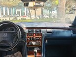 Mercedes E 200-2