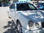 Mercedes E 200-11