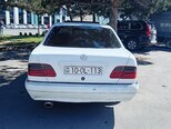 Mercedes E 200-8