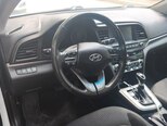 Hyundai Elantra-12