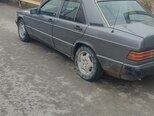 Mercedes 190-10