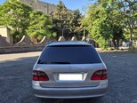 Mercedes E 220-5