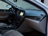 Hyundai Sonata-16