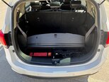 Kia Carens-8