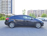 Kia Cerato-5