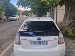 Toyota Prius-8
