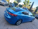 Hyundai Elantra-13