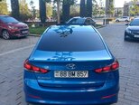 Hyundai Elantra-12