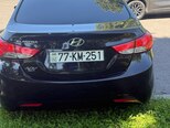 Hyundai Elantra-11