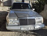 Mercedes E 220-1