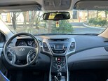 Hyundai Elantra-8