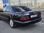 Mercedes E 220-5