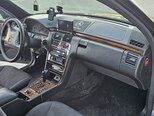 Mercedes E 220-11