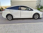 Toyota Prius-8