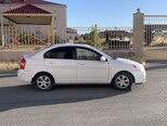 Hyundai Accent-2