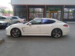 Porsche Panamera-4