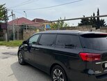 Kia Carnival-4
