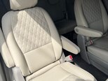 Kia Carnival-12