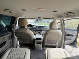 Kia Carnival-11