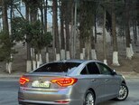 Hyundai Sonata-12