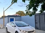 Hyundai Elantra-3