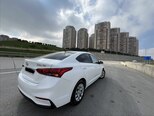 Hyundai Accent-7