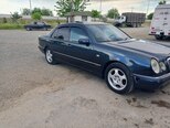 Mercedes E 240-17
