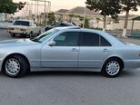 Mercedes E 240-16