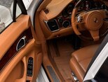 Porsche Panamera 4S-3