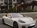 Porsche Panamera 4S-17