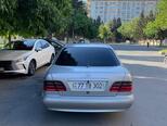 Mercedes E 240-6