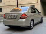 Nissan Tiida-4