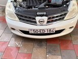 Nissan Tiida-5