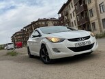 Hyundai Elantra-1